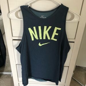 Nike tank small